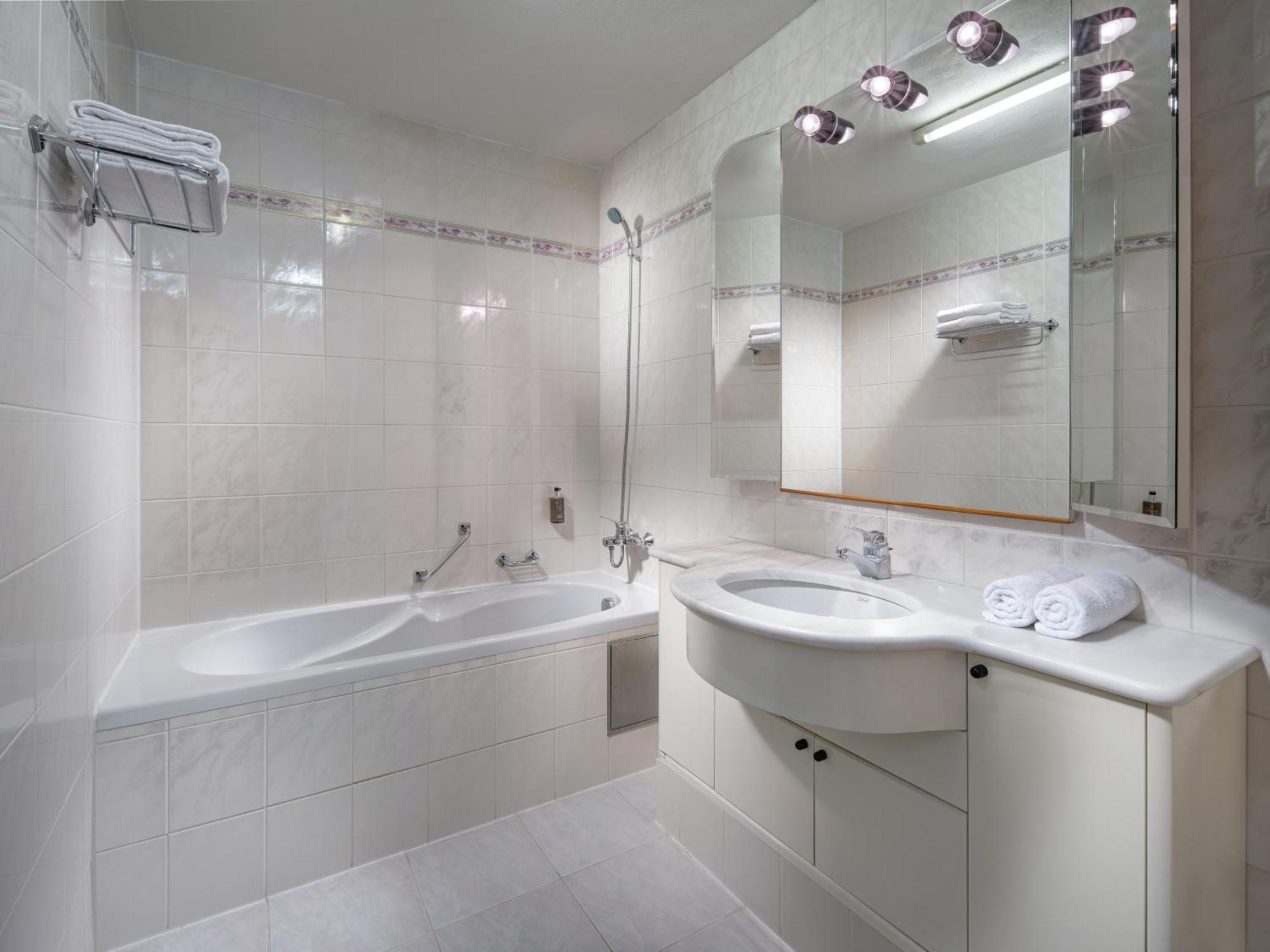 Hotel Cernigov Hradec Kralove Exterior photo