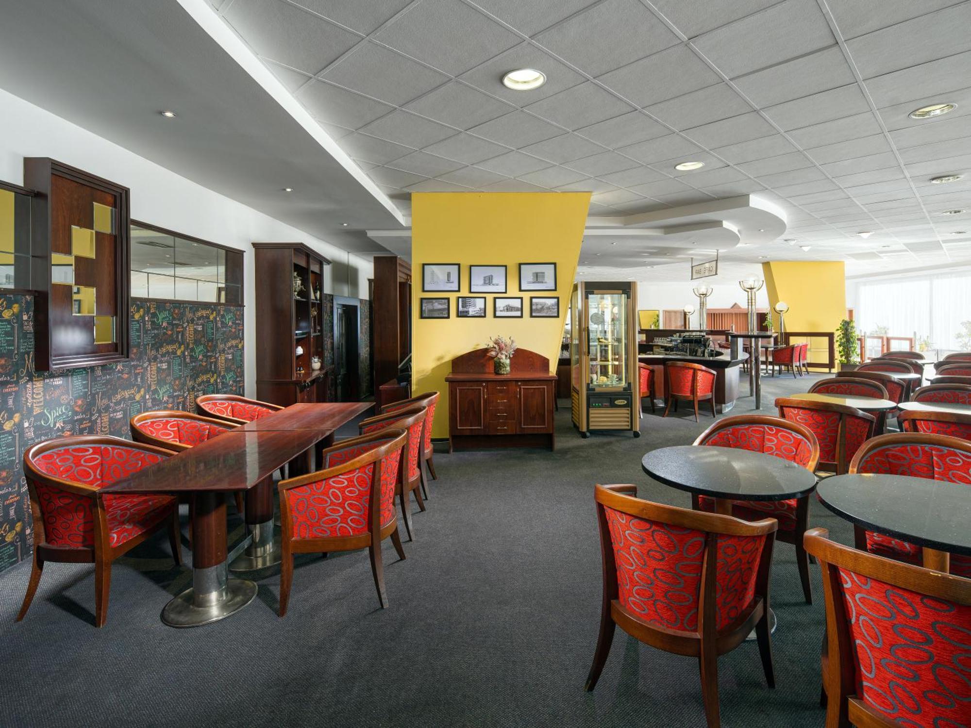 Hotel Cernigov Hradec Kralove Exterior photo