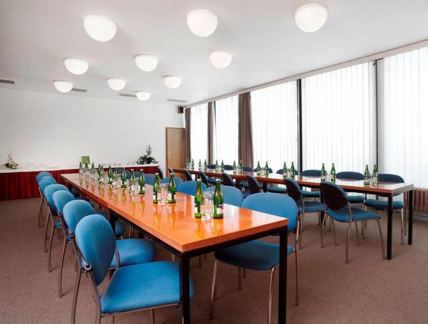 Hotel Cernigov Hradec Kralove Exterior photo