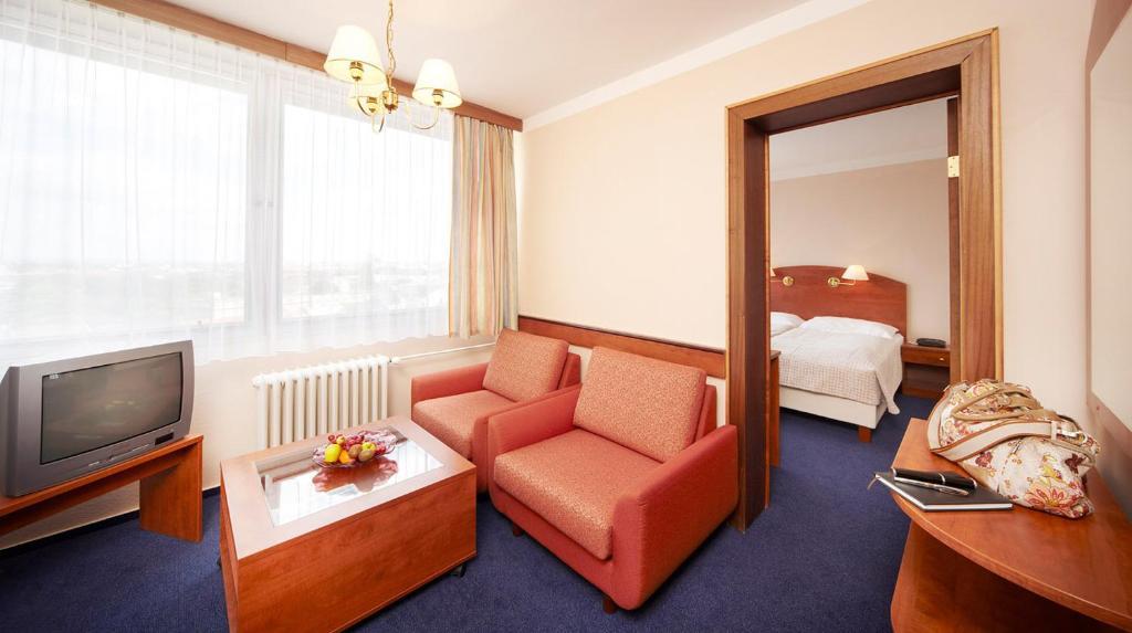 Hotel Cernigov Hradec Kralove Exterior photo